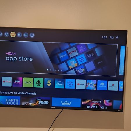 Flat With Work Station, Monitor, Smart Tv & Netflix Apartment London Ngoại thất bức ảnh