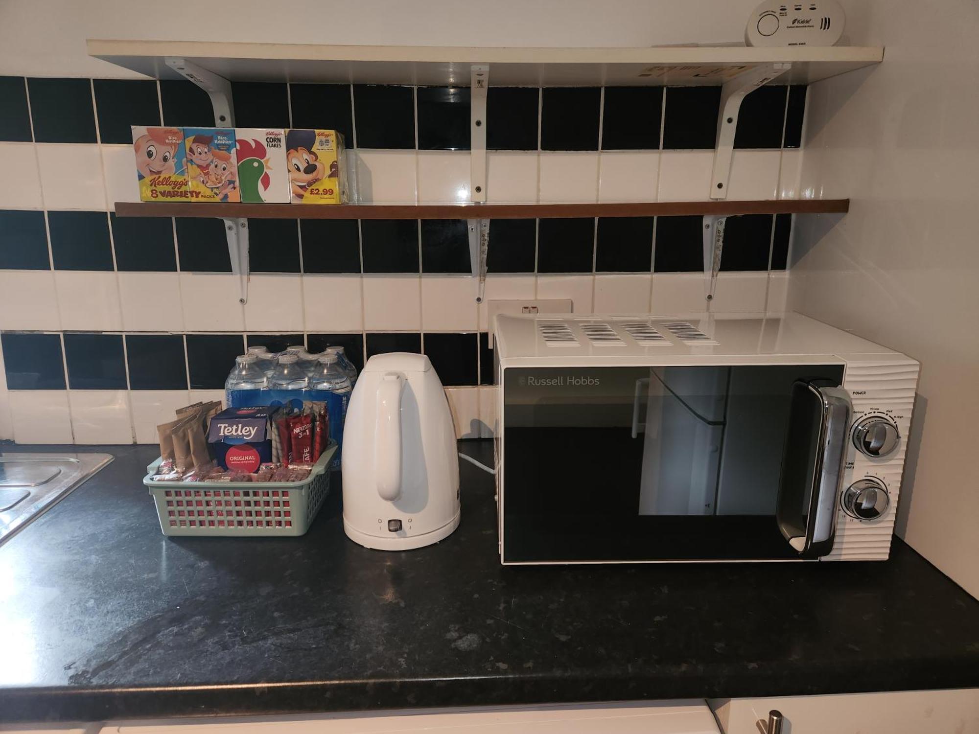 Flat With Work Station, Monitor, Smart Tv & Netflix Apartment London Ngoại thất bức ảnh