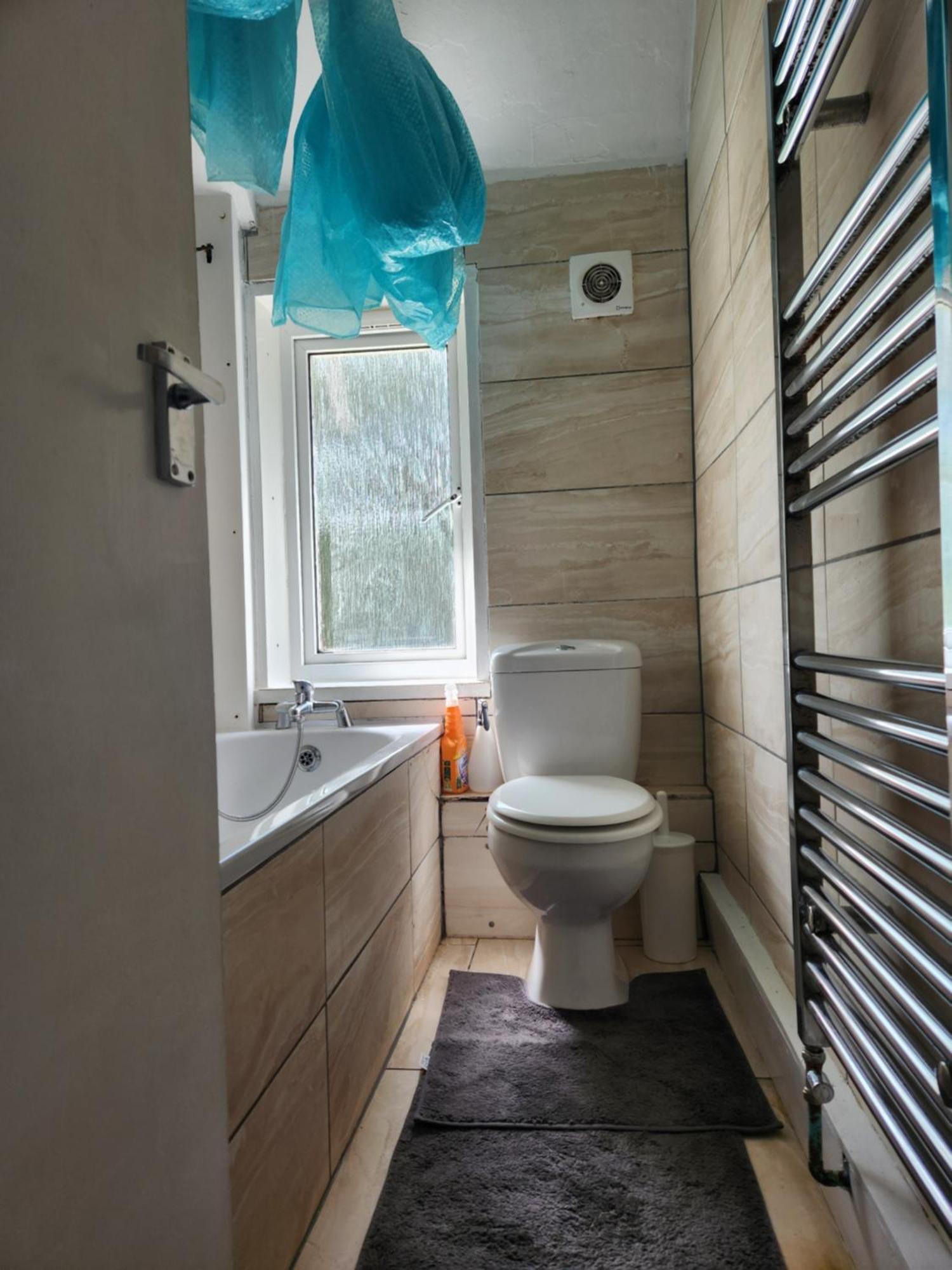 Flat With Work Station, Monitor, Smart Tv & Netflix Apartment London Ngoại thất bức ảnh